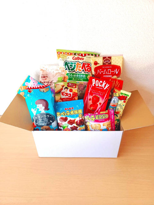 Japanese Snacks BOX for Girls with sweet and cute treats from Japan
